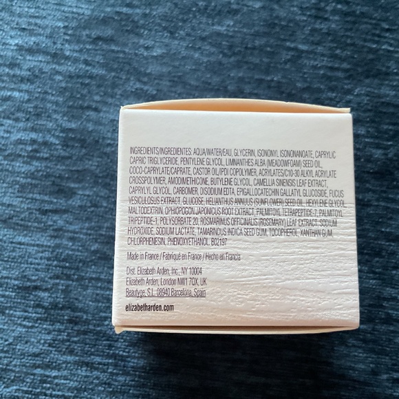 Elizabeth Arden White Tea Skin Solutions Brightening Eye Gel - Picture 3 of 3